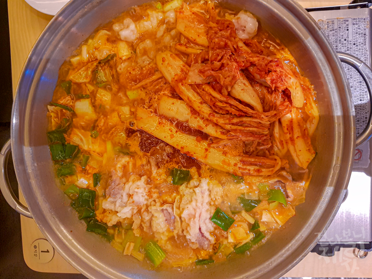  [서울] 오랜만에 먹는 낙곱새. 압구정에서 먹은 낙곱새 맛집, 지강낙곱새 압구정본점.