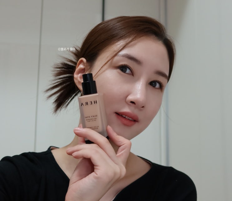  헤라 실키 스테이 파운데이션 색상 19N1 라이트바닐라 추천! 예쁜 피부결