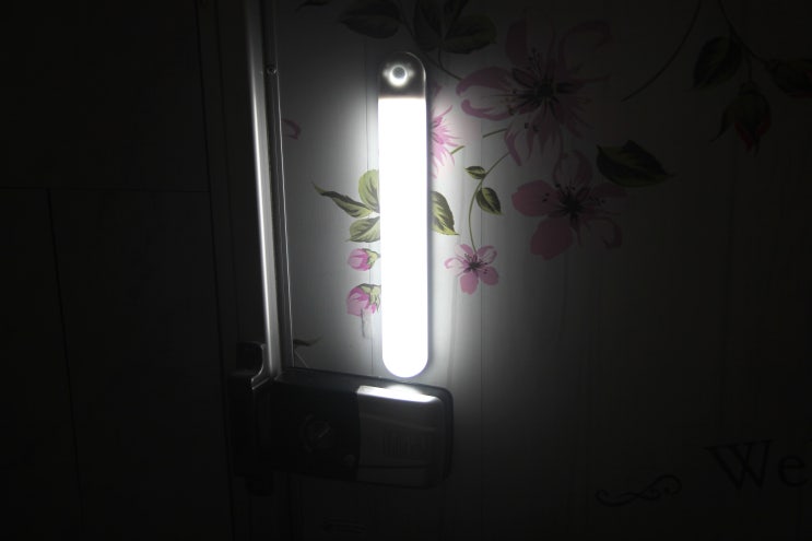 탈부착 LED 무선센서등 모락 밝기 조절까지 탈부착 LED 무선센서등 모락 밝기 조절까지