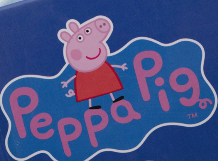 어린이 만화 '페파 돼지'가 첫 동성 커플을 공개합니다