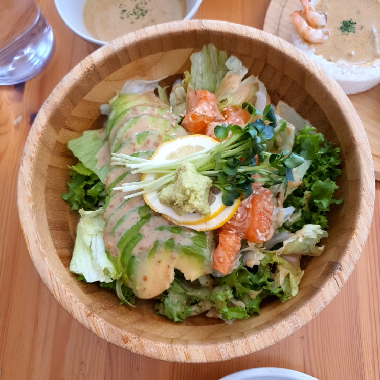  [소코아 홍대점] 상수역 맛집 / 아보카도 연어냉우동 / 카레 / 분위기 좋은 맛집 / 내돈내산