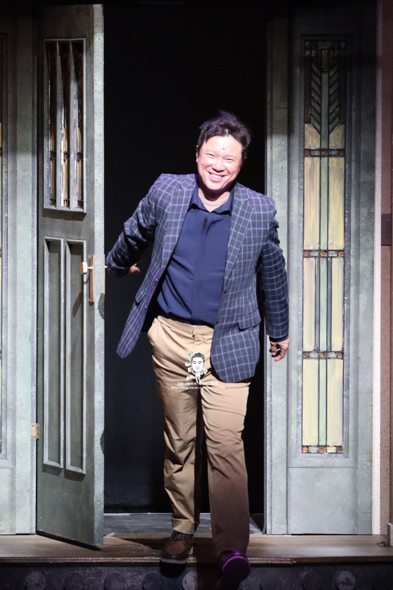 로빈 배우 | TikTok, image size:800x1200