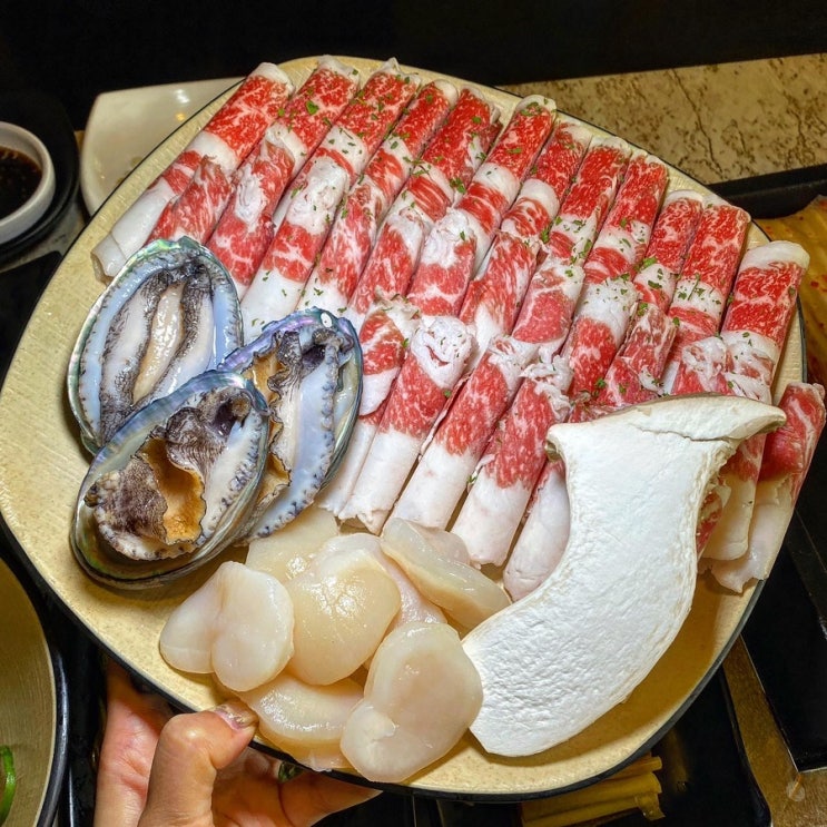 강남역 근처 한우맛집 백억하누! 투쁠 차돌+전복+관자 삼합은 못참지 강남역 근처 한우맛집 백억하누! 투쁠 차돌+전복+관자 삼합은 못참지
