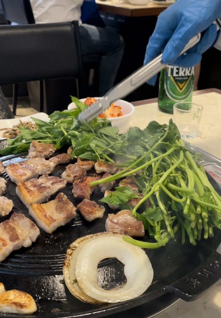  다시 떠오르는 압구정 로데오 맛집_압구정진주 가정식 삼겹살