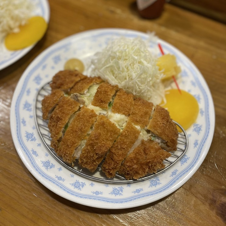  [명동] 치즈 가득 코돈부르 돈까스 맛집  | 명동돈가스