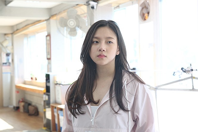 공수도 저예산쟝르물의 미덕 예상외의 재미와 감동 오승훈 정다은 손우현 신예스타들의 발....