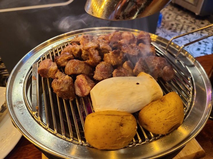  전주 신시가지 맛집 '김형제 고기의 철학'에서 맛있는 한 끼를 접하다
