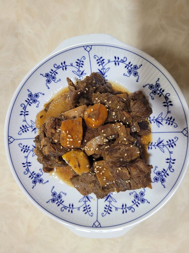  명절에 하는 특별한 음식 갈비찜