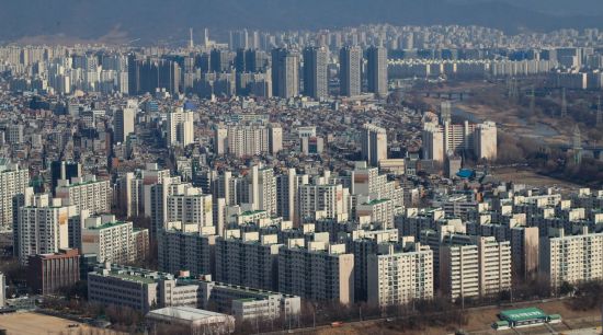 심각한 서울 아파트 거래 가뭄, ‘작년 4분의 1토막’ 심각한 서울 아파트 거래 가뭄, ‘작년 4분의 1토막’