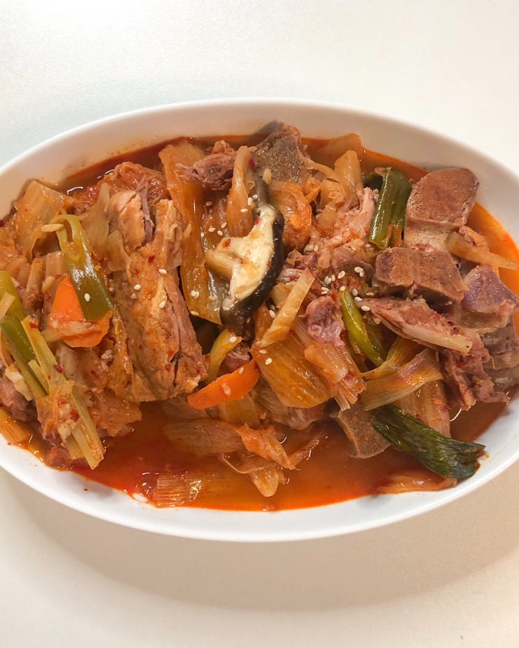  등뼈김치찜 최고의갈비 김치찜밀키트