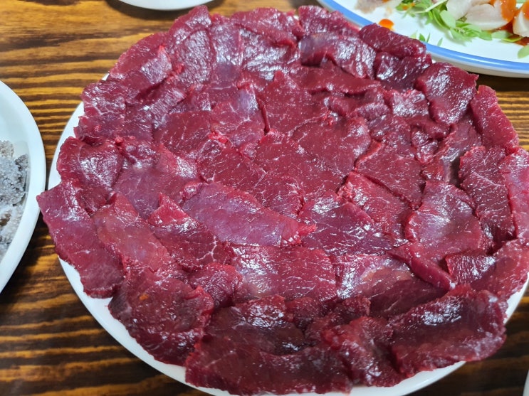  경산 맛집 뭉티기 육회 황소마을