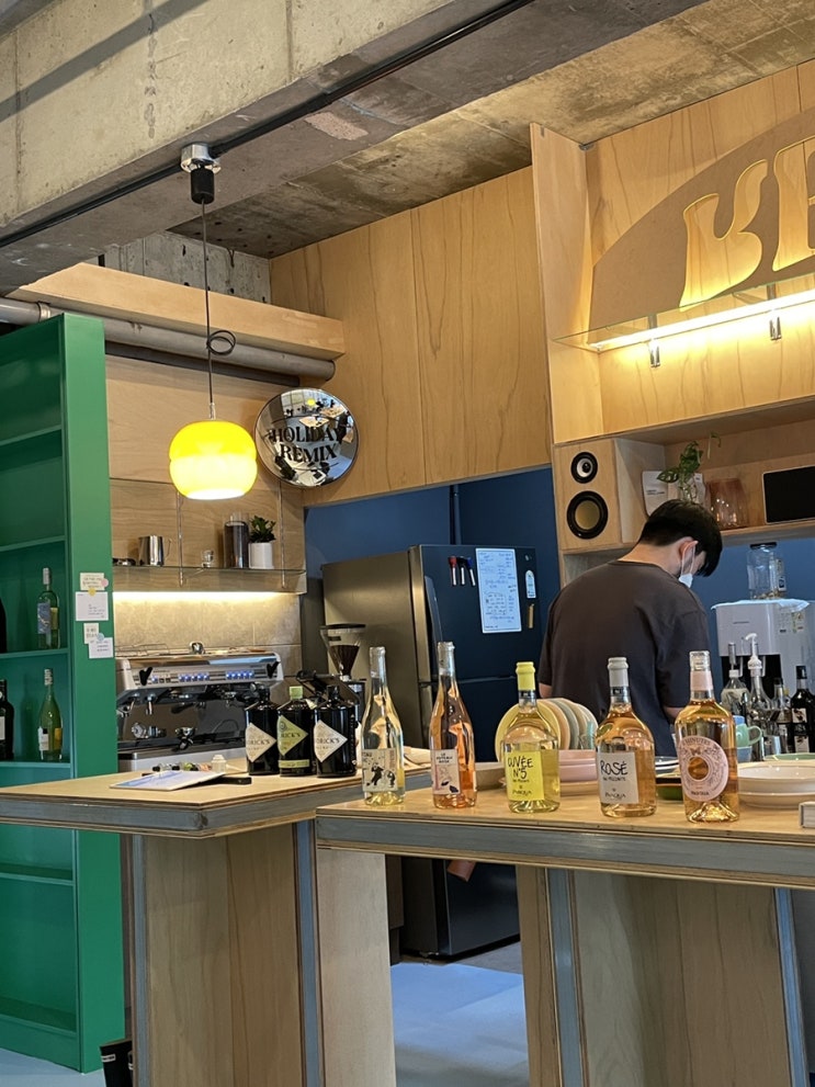  산본역 카페 홀리데이리믹스, 나만 알고 싶은 힙한 카페 (+애견동반)