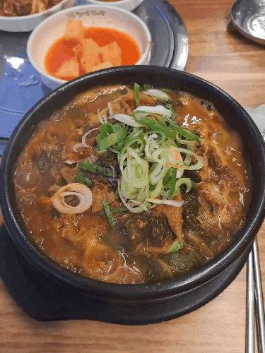 모란맛집 형제들감자탕에서 배고픈쿤도리와 시래기 가득 뼈해장국 데이트 모란맛집 형제들감자탕에서 배고픈쿤도리와 시래기 가득 뼈해장국 데이트