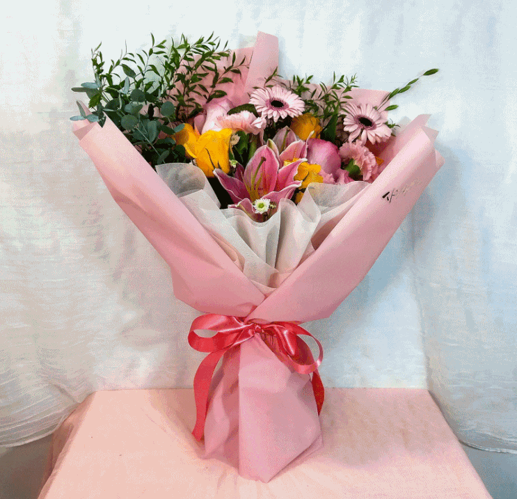  의원 원장님 생신 축하 간호사님들이 전달해 드리는 Bouquet