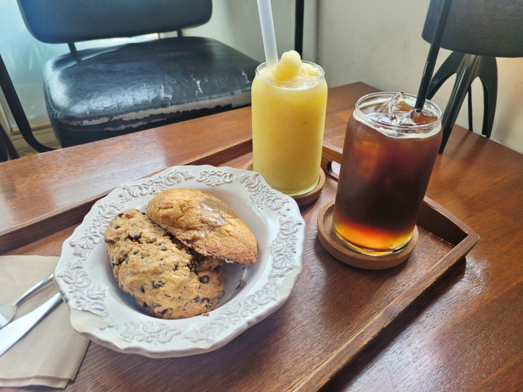  [부경대카페 카페그리다] 스콘 다 먹고싶었음 칠칠맞으면 저처럼 흘려요
