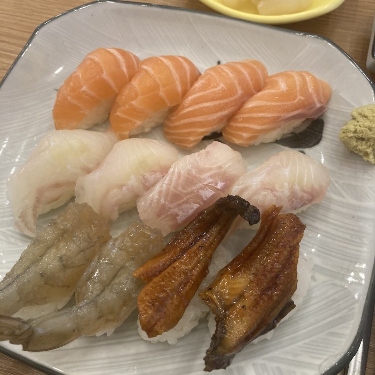  맛있는 초밥이 있는 은행골