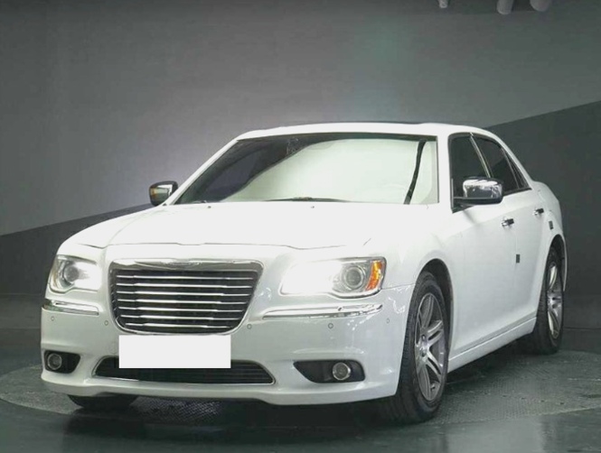  크라이슬러 더뉴300c 중고가격 걱정은 필요없어