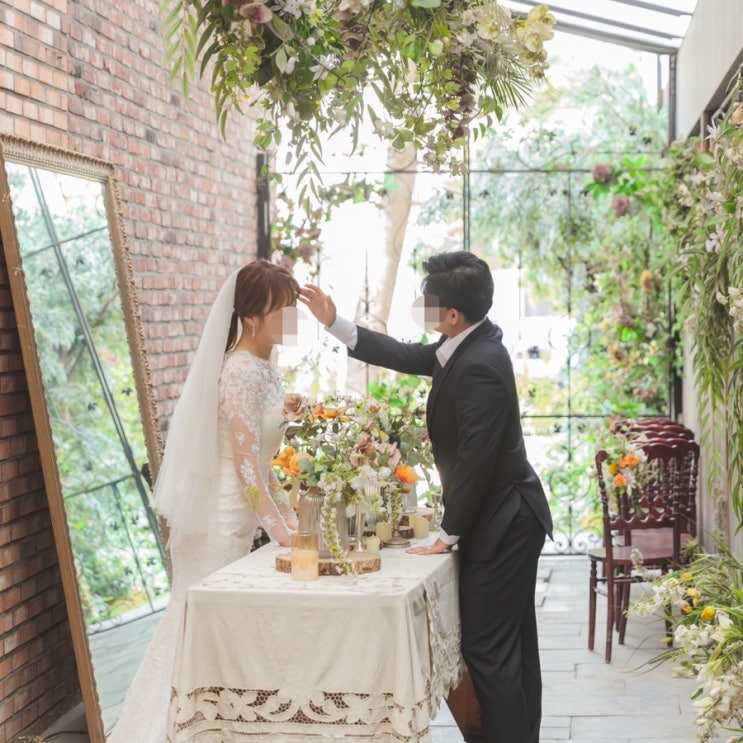  토탈 위뜨스튜디오 헤움메이크업-신부 포니테일 헤어