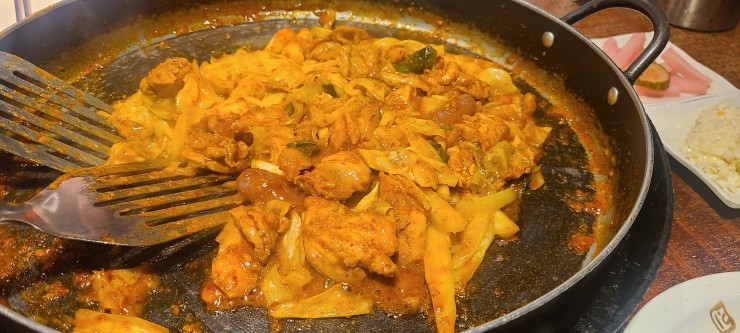  서울시 목동에서 현대 41타워 닭갈비 맛집인 [일도씨 닭갈비] 입니다.