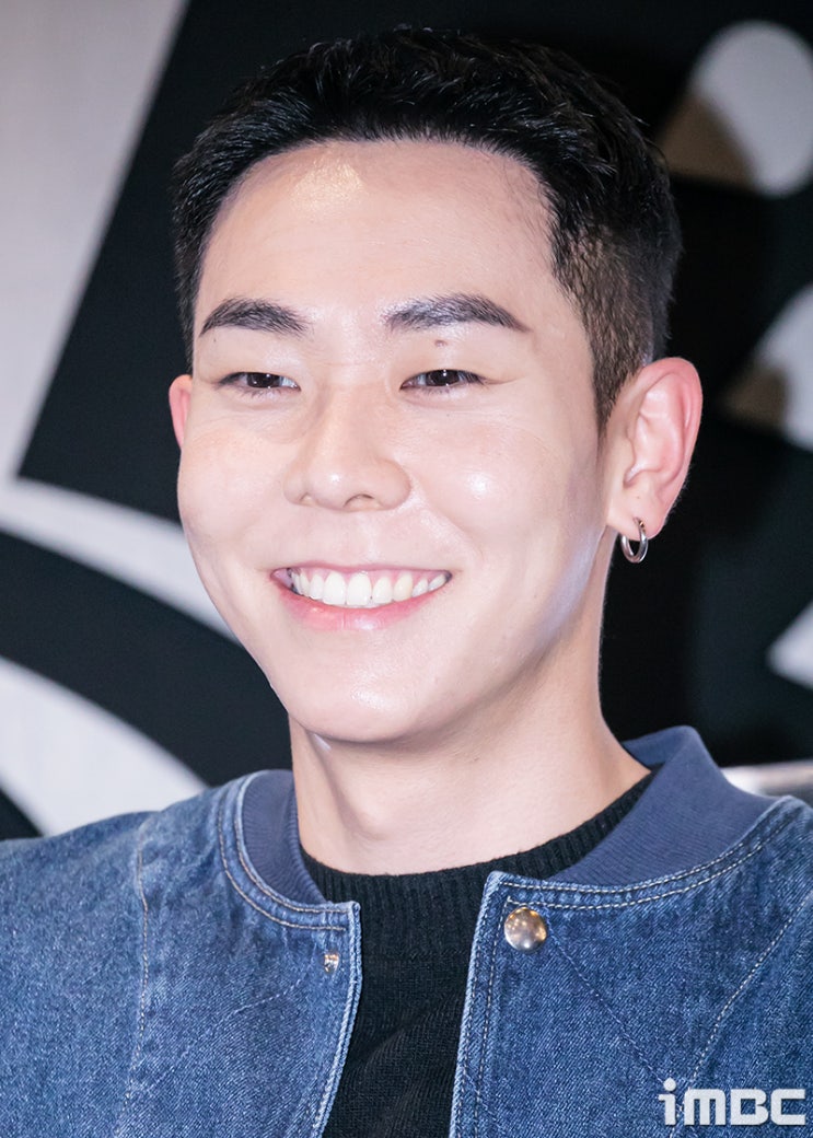 래퍼 로꼬 깜짝 결혼 발표, 동갑내기 예비신부와 올 가을 결혼..신부는 가사에서 언급한 '소이라떼'의 그녀 래퍼 로꼬 깜짝 결혼 발표, 동갑내기 예비신부와 올 가을 결혼..신부는 가사에서 언급한 '소이라떼'의 그녀