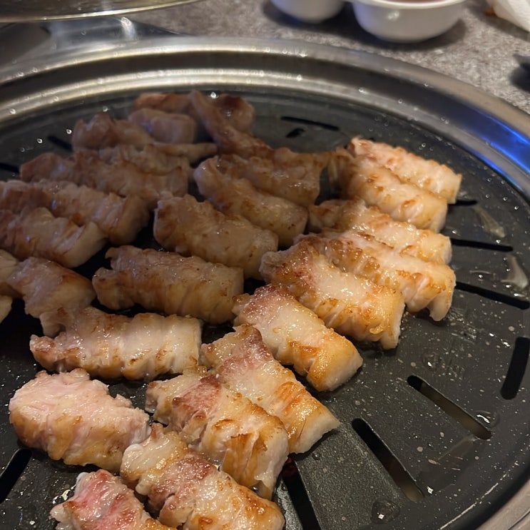 [대구동대구역맛집] 대구에서 유명한 최애️ 삼겹살 맛집 "고기굽는남자" 신세계점 방문후기!!