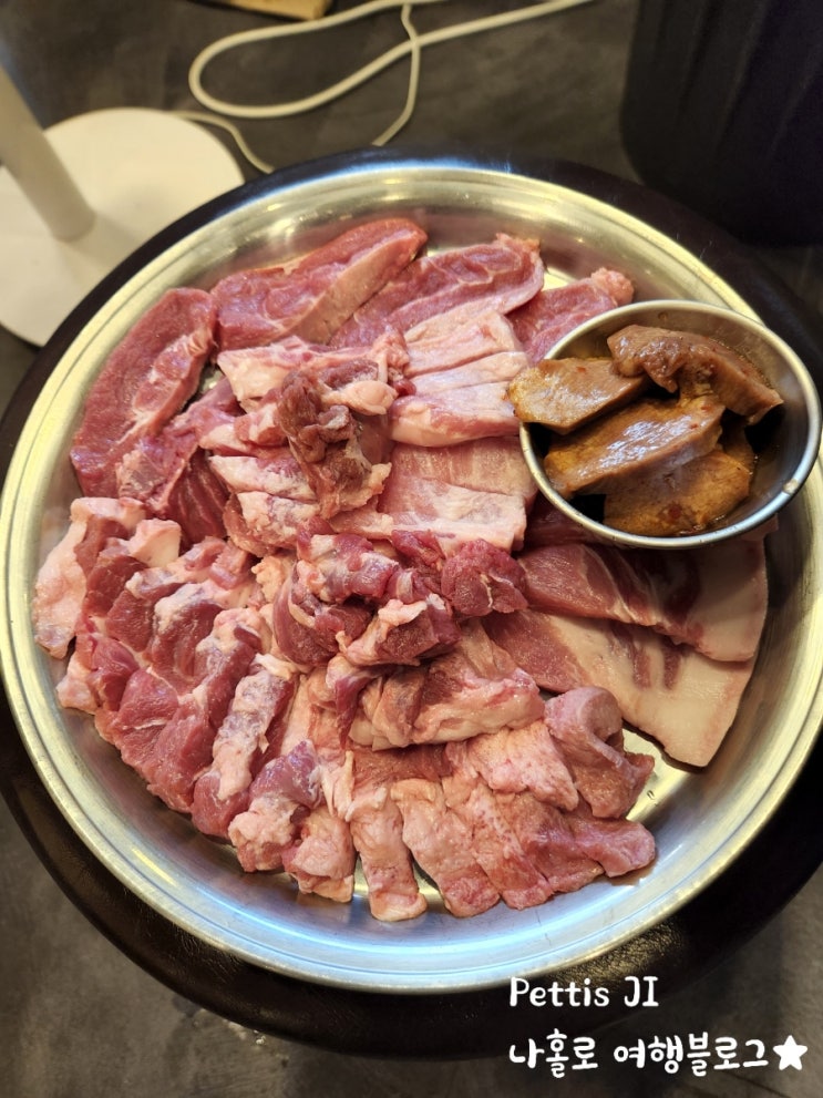 천안 돼지 특수부위 맛집 돼지 꿈 꾸는집 뽈살, 덜미살