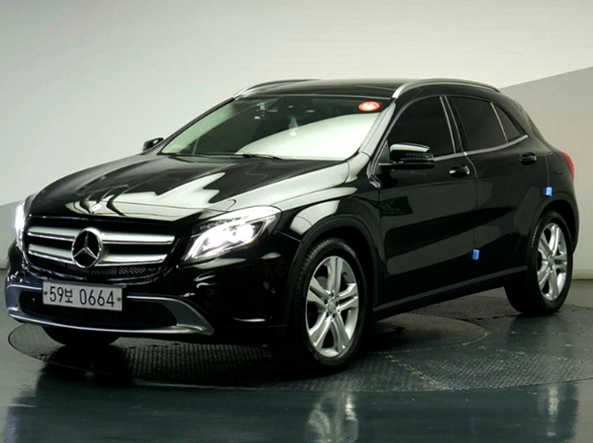  벤츠 GLA200d 중고차 헤롱헤롱~~