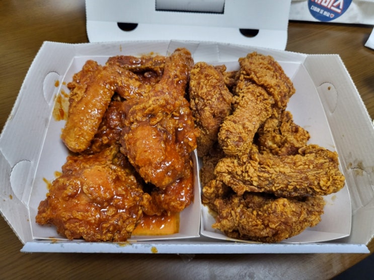  루원시티치킨맛집 당치땡(당신은 지금 치킨이 땡긴다)/구필수는없다 치킨/양념+블랙킹 반반치킨