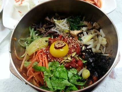  비빔밥꿈해몽 비빔밥꿈풀이 - 비빔밥꿈 비빔밥먹는꿈 비빔밥사주는꿈 비빔밥주문꿈 비빔밥비비는꿈 비빔밥체하는꿈 비빔밥토하는꿈 비빔밥꿈해몽 꿈풀이 총모음