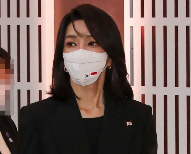 팬클럽 前회장 강신업 변호사, <b>진혜원 검사</b> 고발.."<b>명예훼손</b>"