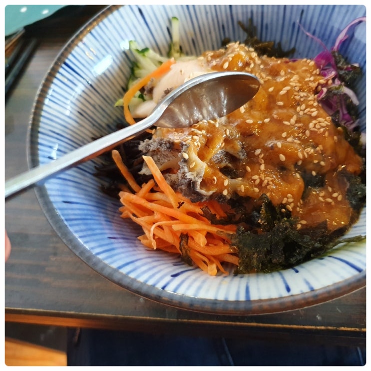  서귀포 하효쇠소깍해수욕장 근처 하효동한식 바람에 머물다 문어라면 성게비빔밥