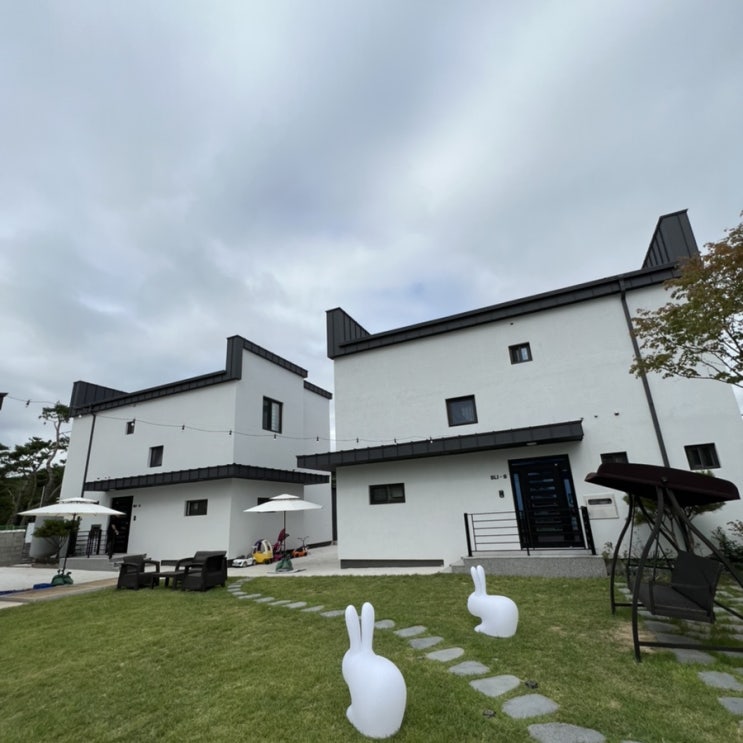  경주 신축 블리블리 키즈풀빌라 복층에 대형 수영장, 다 갖춘 숙소 추천
