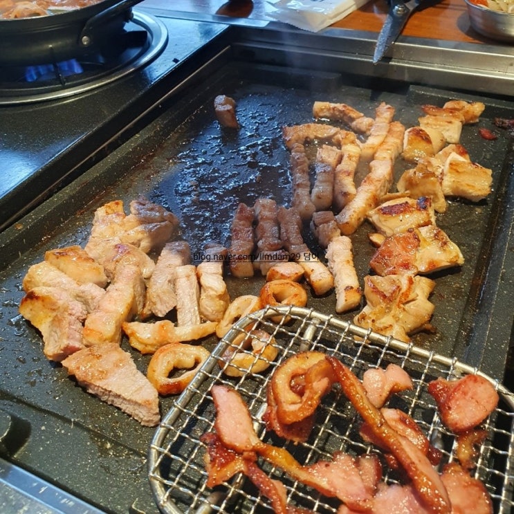  대구 경북대 북문 고기 뷔페 종류별로 맛볼수있는 무한리필 고기 맛집 '포크팬'