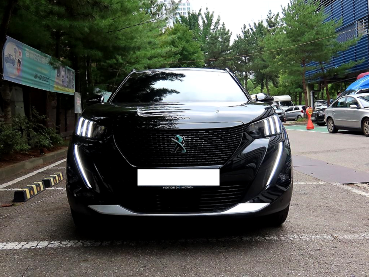  푸조 2008 전기 중고차 잊을수 없는 외관