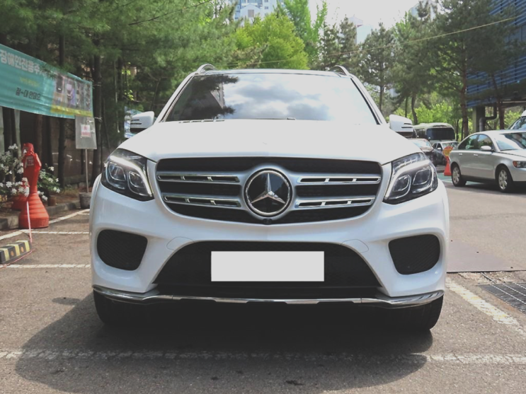  벤츠 GLS 350d 중고 큼지막한 적재함
