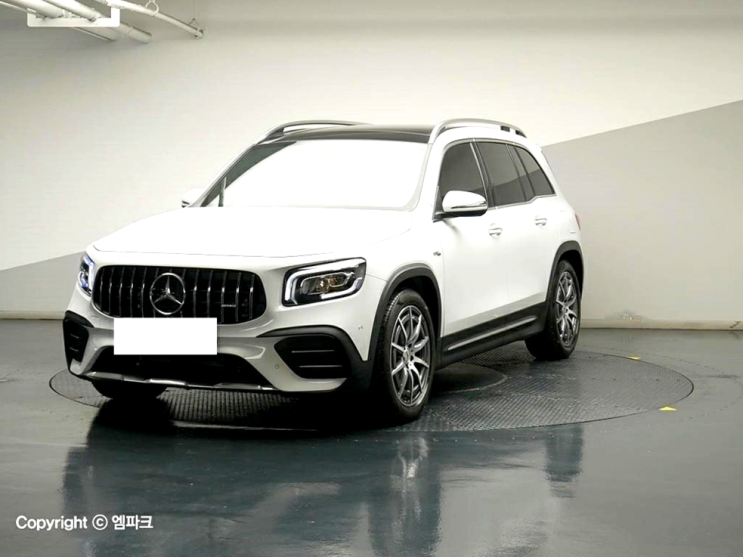  벤츠 GLB 35AMG 중고 효율적인 고성능