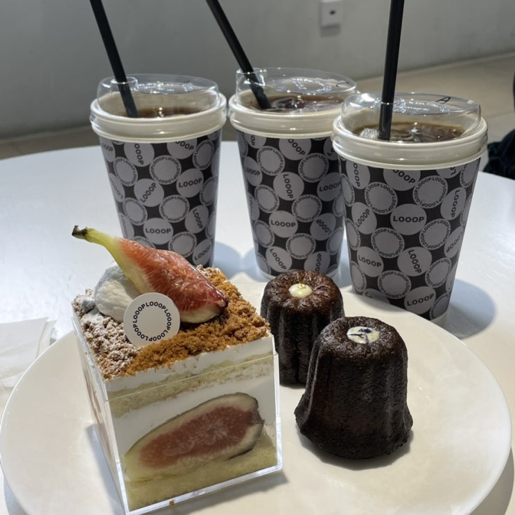  성수역 카페 루프(LOOOP), 디저트 맛집 루프탑 있어요!