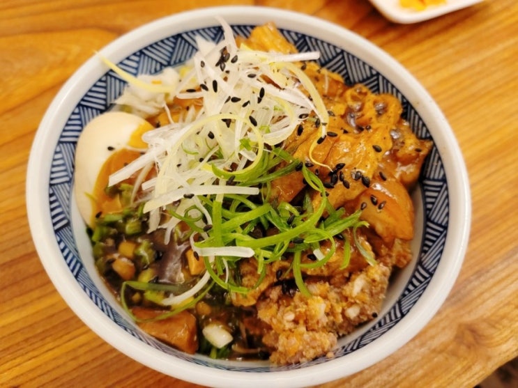 카모메식당이 떠오르는 연산동 맛집 수림식당 동파육덮밥, 비빔탄탄면 후기