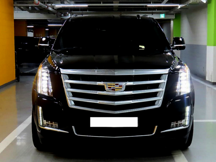  캐딜락 에스컬레이드 중고 덩치값 하는 SUV