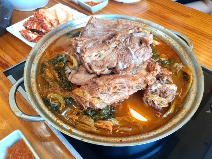  춘천 우거지 감자탕 맛집 - 원조뼈다귀감자탕