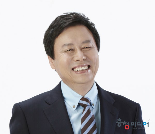 도종환 의원, 충북도내 학교 도서구입비 전국 최하위권