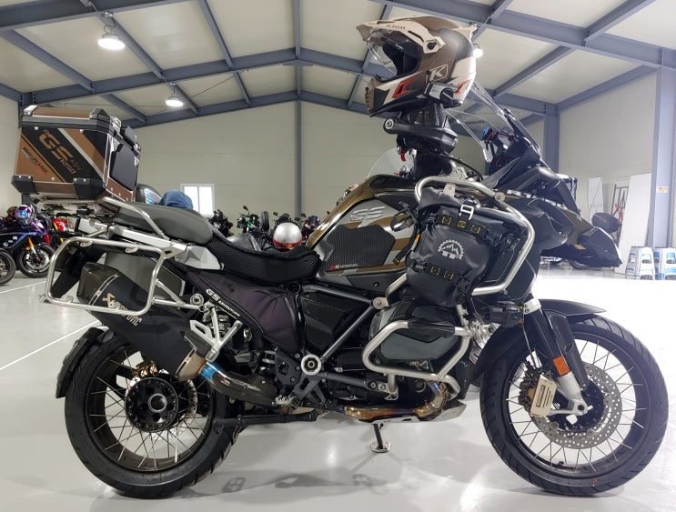  멀티퍼포즈 끝판왕 BMW R1250GS 어드벤처 ADVENTURE 제원 및 분석