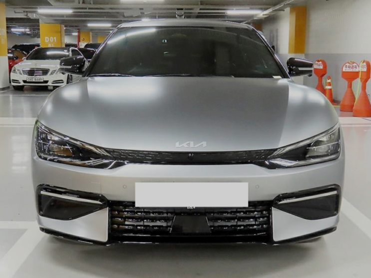  기아 ev6 중고 여유로운 공간 좋아