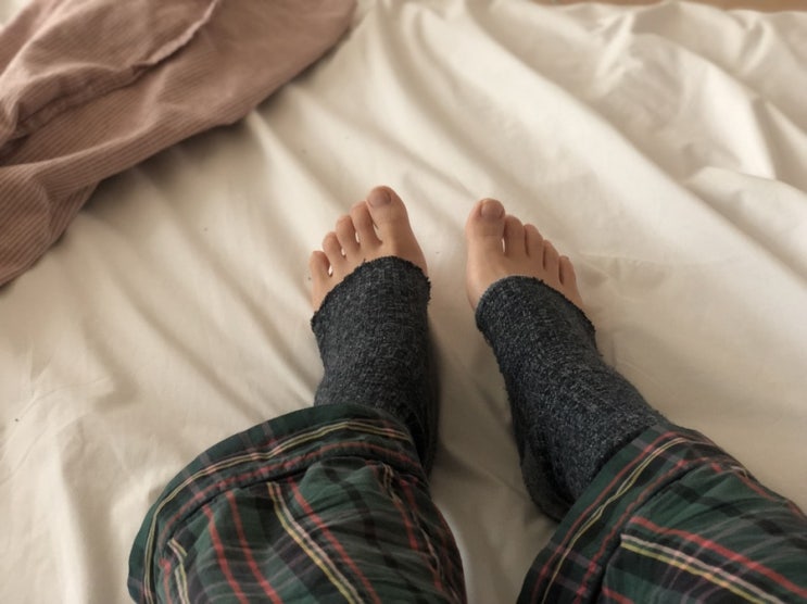 발뒤꿈치 양말 만들기 참 쉽다. 겨울철 발 관리하기