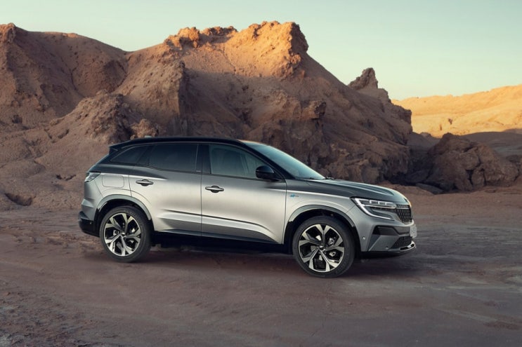  르노의 새로운 SUV 2023 오스트랄 하이브리드 출시 예정! 과연 국내 수입 가능할까?