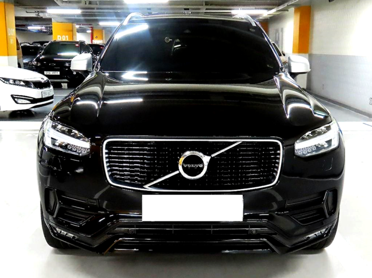 볼보 XC90 2세대 중고 압도적인 내부