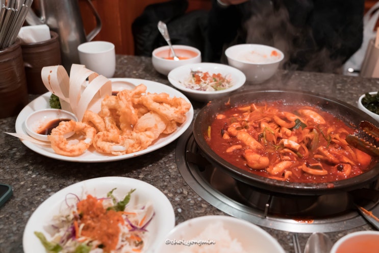  압구정 낙지불고기 맛집 뱃고동 매콤 칼칼한 불낙과 오징어튀김