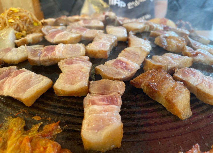  파주 문산 고깃집 동두천솥뚜껑삼겹살 파주문산점