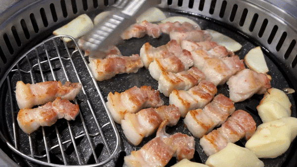  가산동삼겹살 맛있게 구워주는 [두껍삼 가산점]