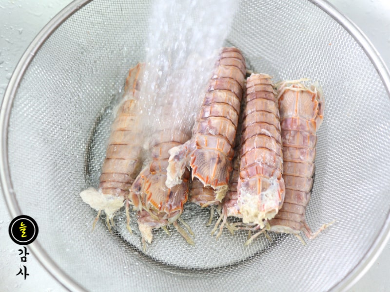 갯가재 요리 & 먹는법 : 갯가재찜 잘 까는법 (Ft. 냉동 갯가재) : 네이버 블로그